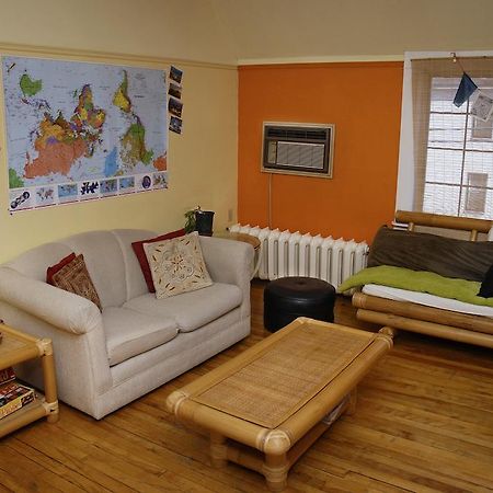 Auberge C'Mon Inn Hostel Moncton Ngoại thất bức ảnh