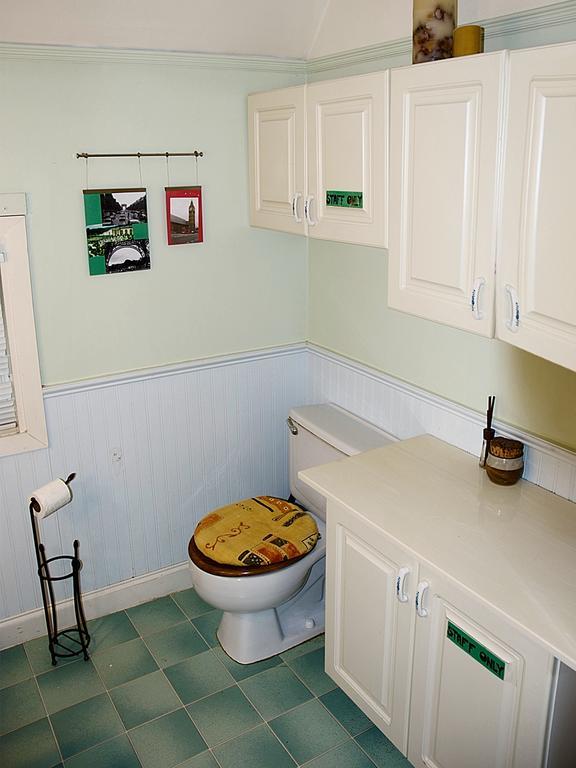 Auberge C'Mon Inn Hostel Moncton Phòng bức ảnh