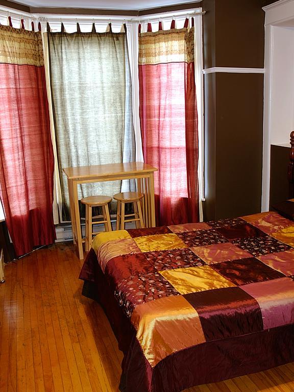 Auberge C'Mon Inn Hostel Moncton Phòng bức ảnh